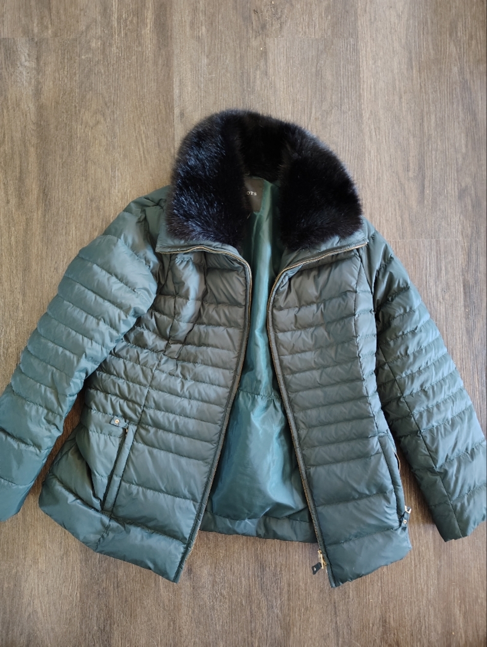Talbots Dark Green Puffer Coat w/ Detachable Faux Fur Collar Size Medium